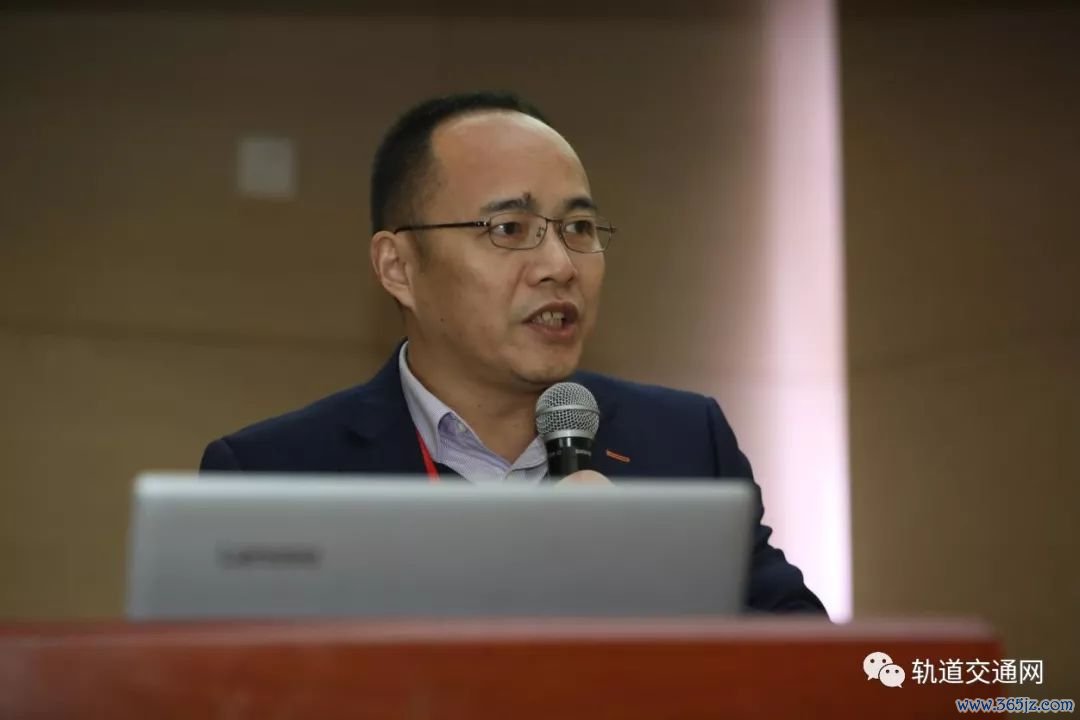 如何通过token应用参与各类线上活动与研讨会，拓宽视野并提高投资技能。_拓展视野提升_拓宽视野思路