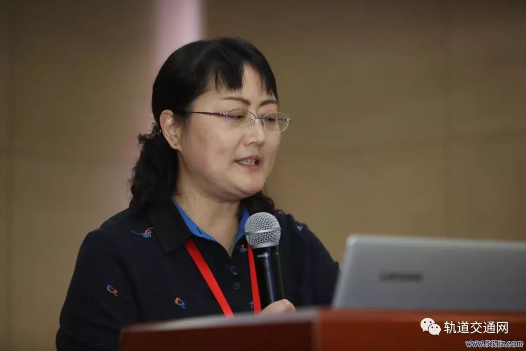 如何通过token应用参与各类线上活动与研讨会，拓宽视野并提高投资技能。_拓展视野提升_拓宽视野思路